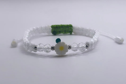 White daisy bracelet